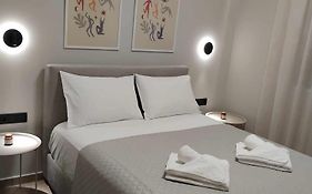 Simple, Calm And Luxurious